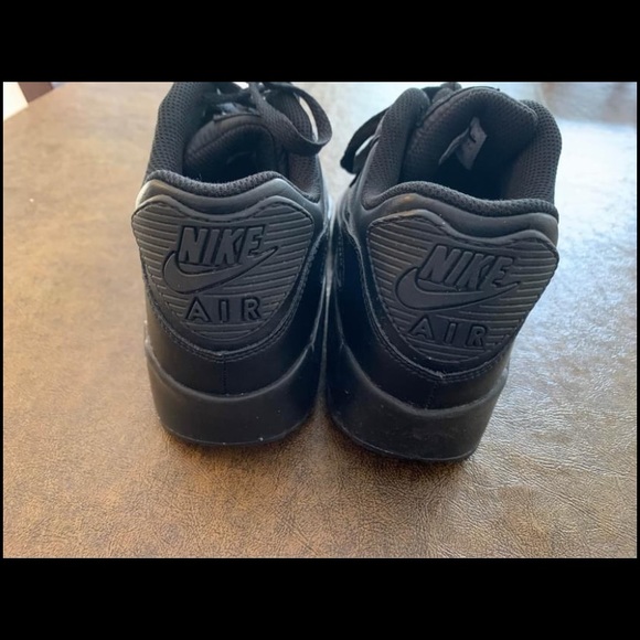 Nike Air Force sneakers size 6 youth (woman’s8) - Picture 3 of 6